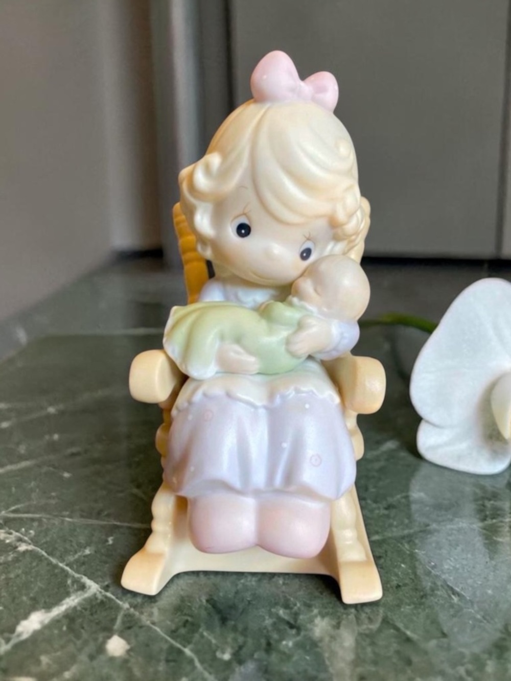Vintage Precious Moments by Enesco Love Never Leaves A Mother’s Arms 1995